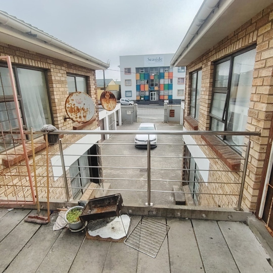 2 Bedroom Property for Sale in Quigney Eastern Cape
